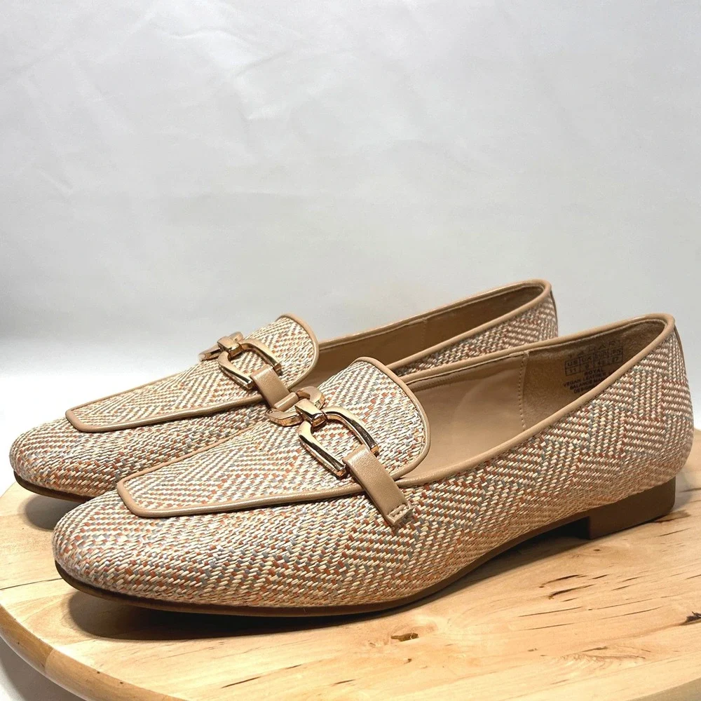 Tahari Women's Beige Patterned With Gold-Tone Slip On Vegan Leather Loafers - 11